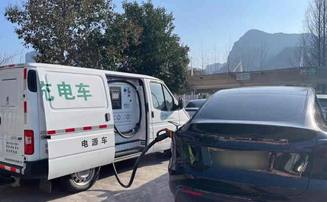 文成汽车搭电
